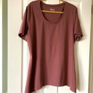 $19 Denim & Co. Short Sleeve T-Shirt. Size: X-Large Color: Rum Raisin.